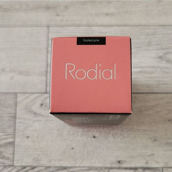 Rodial Liquid Blush drops in Frosted Pink - Picture 7 of 9